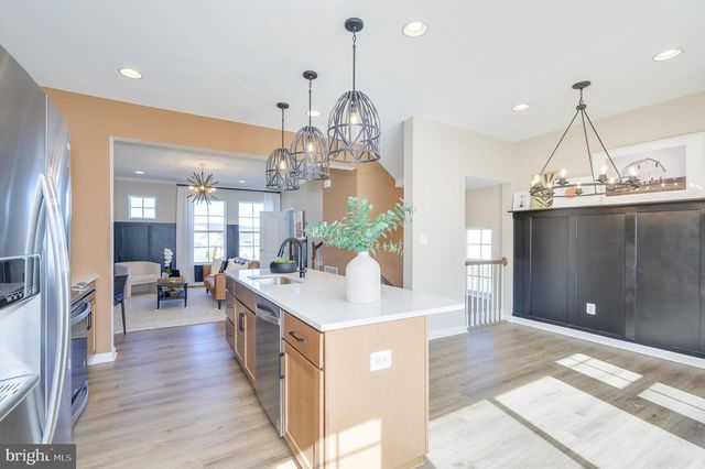 201 HILLSDALE PL, Martinsburg, WV 25403