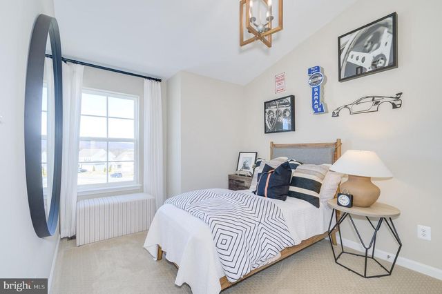 201 HILLSDALE PL, Martinsburg, WV 25403