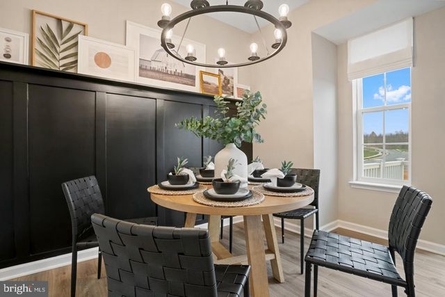 201 HILLSDALE PL, Martinsburg, WV 25403