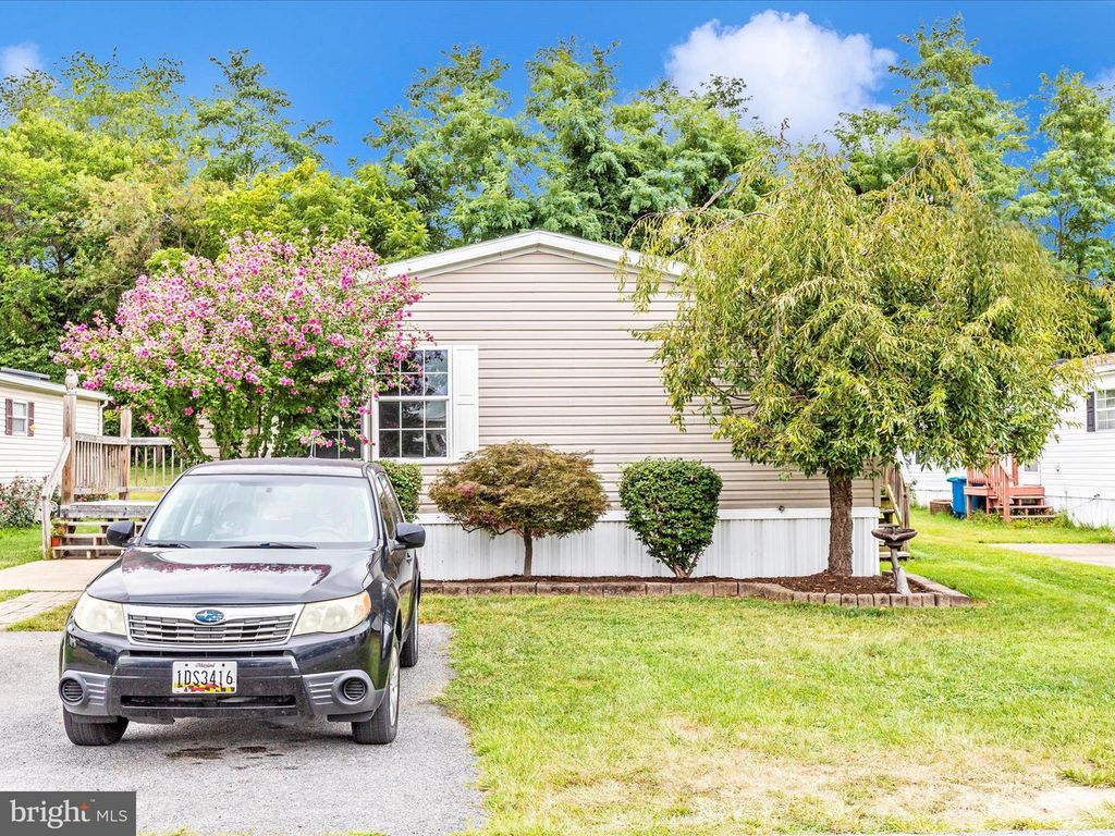 16842 LONGFELLOW CT, Hagerstown, MD 21740