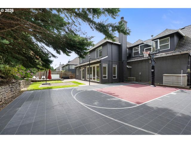 1714 Nw CAITLIN Ter, Portland, OR 97229