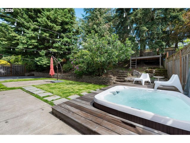 1714 Nw CAITLIN Ter, Portland, OR 97229