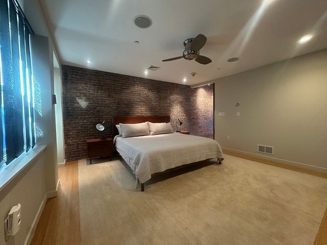 90 N Washington Street 5, Boston, MA 02114