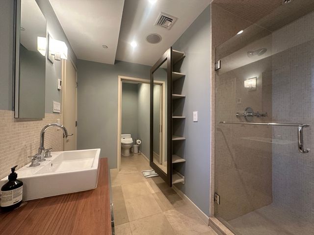 90 N Washington Street 5, Boston, MA 02114