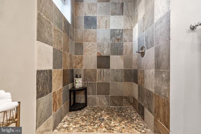 1740 13TH ST NW, Washington, DC 20009