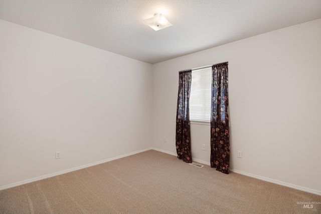551 E Magnolia, Twin Falls, ID 83301