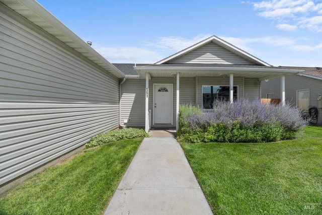 551 E Magnolia, Twin Falls, ID 83301