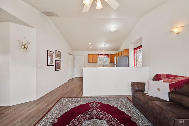 551 E Magnolia, Twin Falls, ID 83301