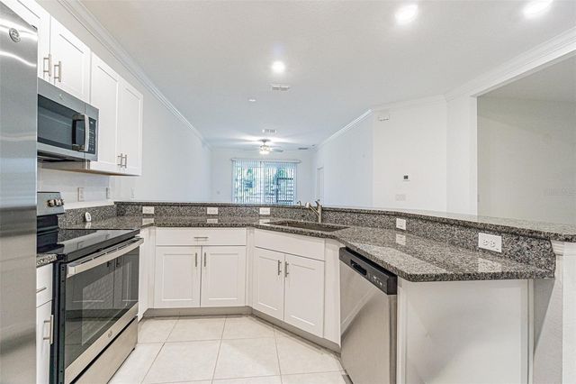 6884 RIPPLE POND LOOP, Zephyrhills, FL 33541