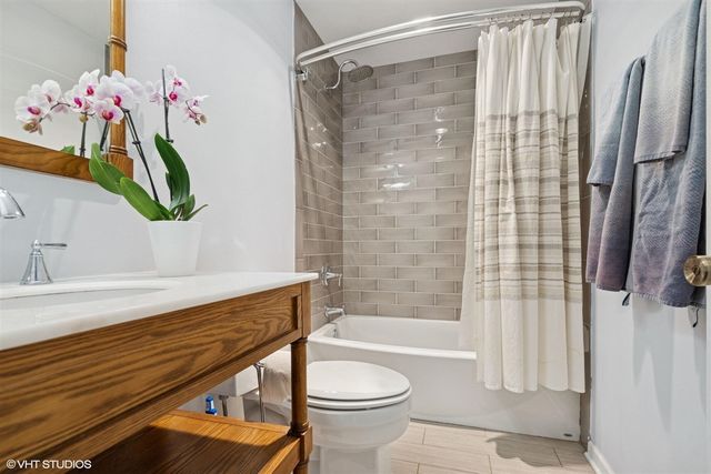 6490 E Chikaming, Sawyer, MI 49125