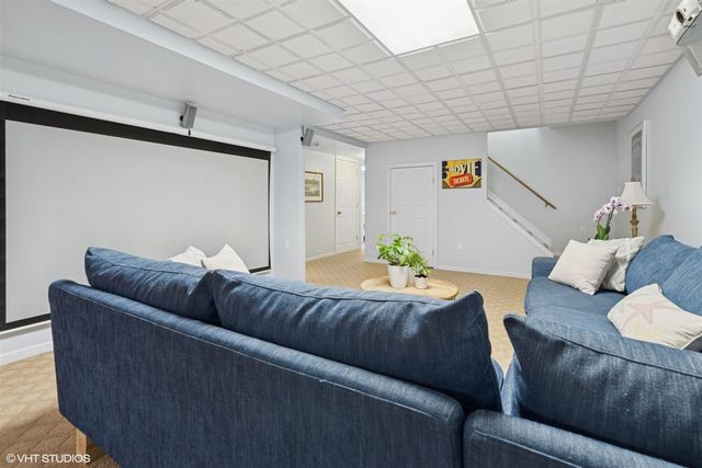 6490 E Chikaming, Sawyer, MI 49125