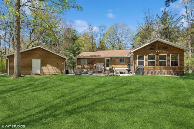 6490 E Chikaming, Sawyer, MI 49125