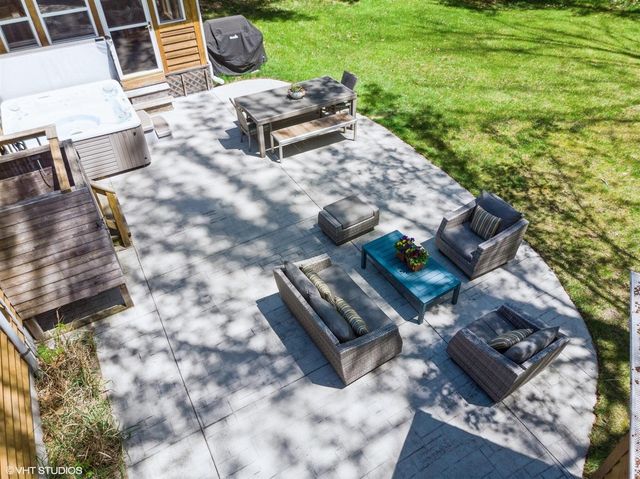 6490 E Chikaming, Sawyer, MI 49125