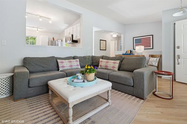 6490 E Chikaming, Sawyer, MI 49125