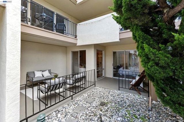 1825 Shoreline Dr 108, Alameda, CA 94501