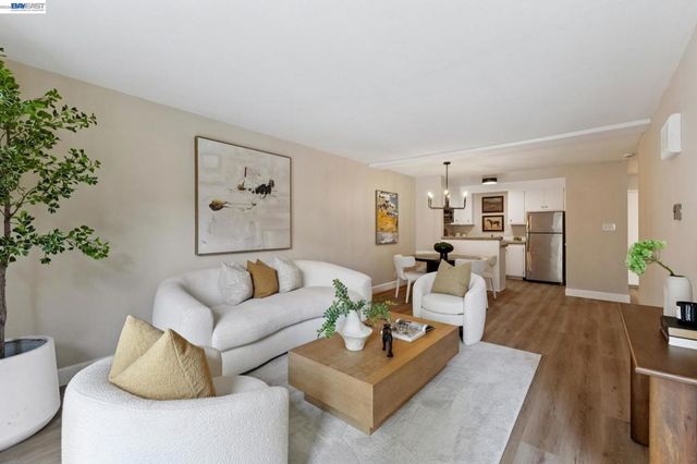 1825 Shoreline Dr 108, Alameda, CA 94501