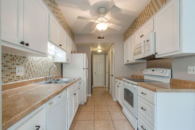 8300 Sawyer Brown Rd Apt S304, Nashville, TN 37221