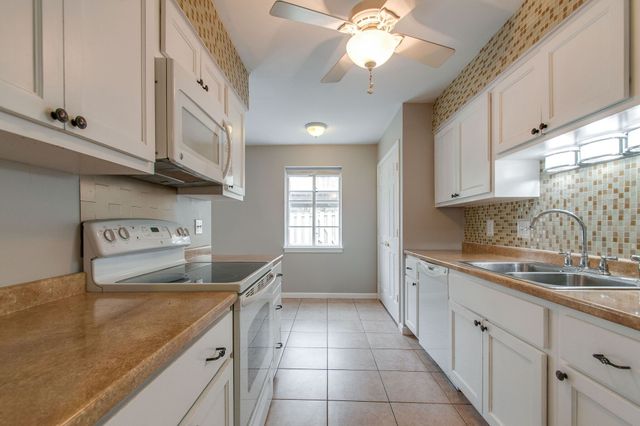 8300 Sawyer Brown Rd Apt S304, Nashville, TN 37221