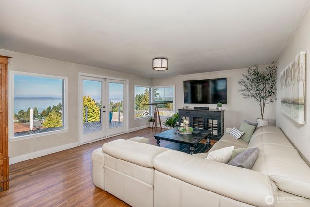 5037 33rd Avenue W, Everett, WA 98203