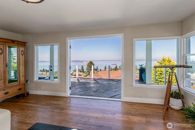 5037 33rd Avenue W, Everett, WA 98203