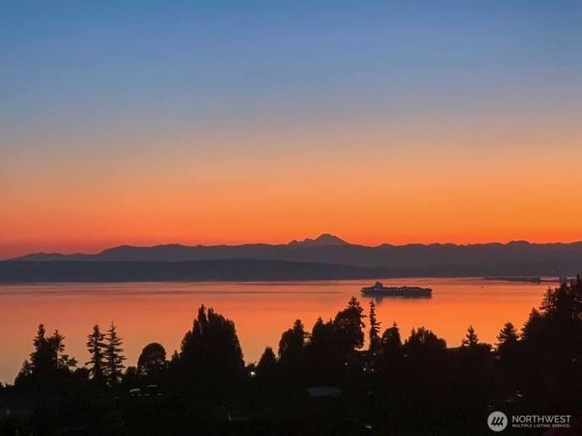 5037 33rd Avenue W, Everett, WA 98203