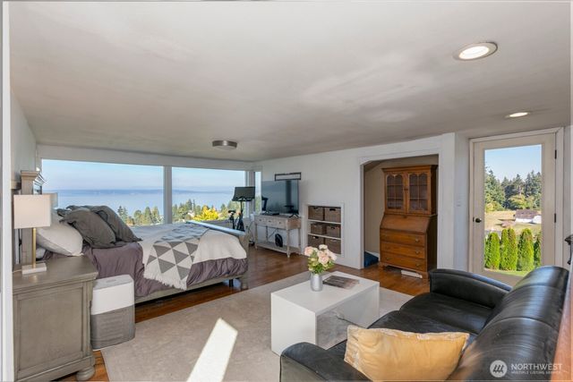 5037 33rd Avenue W, Everett, WA 98203