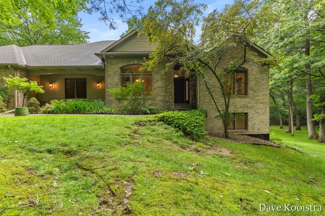 5133 Streamside Court, Rockford, MI 49341