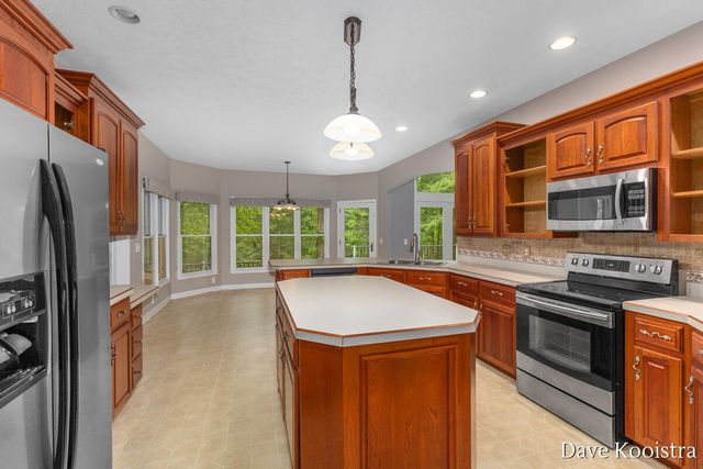 5133 Streamside Court, Rockford, MI 49341