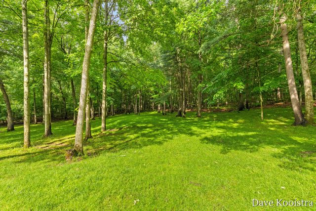 5133 Streamside Court, Rockford, MI 49341