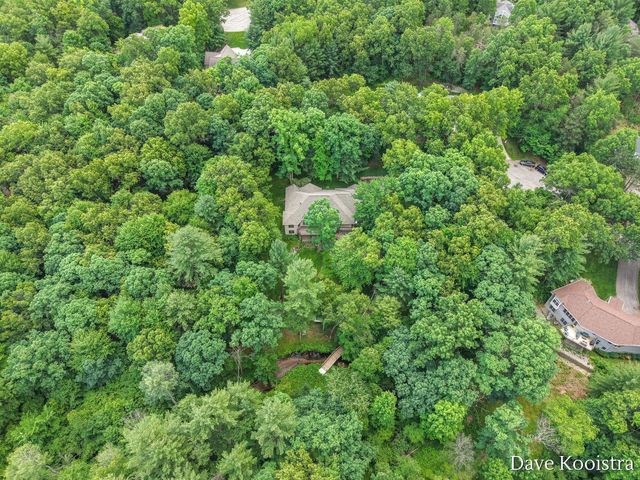 5133 Streamside Court, Rockford, MI 49341
