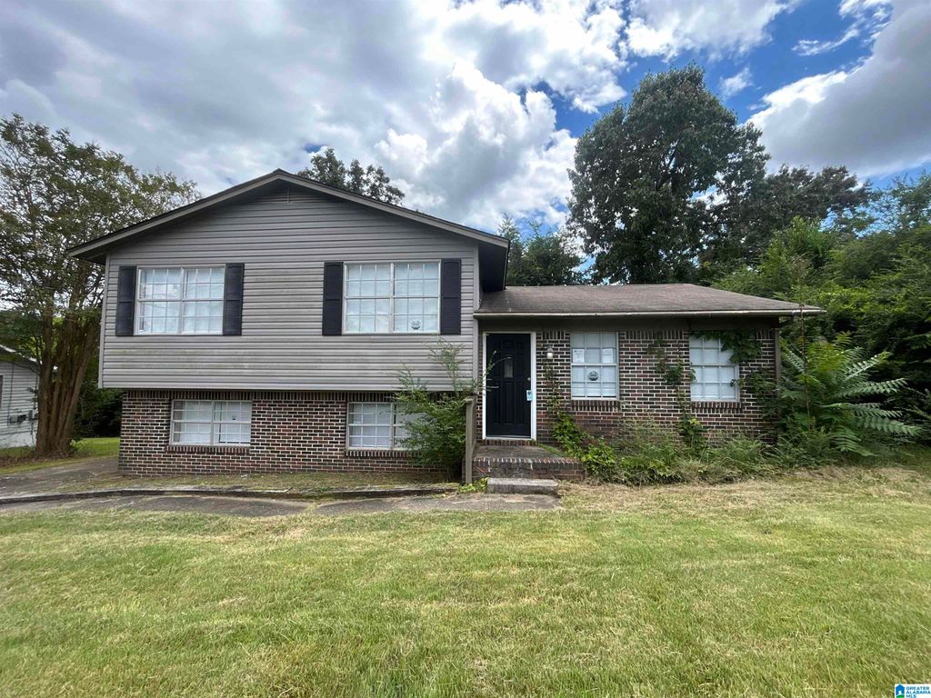823 COUNTRY VIEW DRIVE NE, Center Point, AL 35215