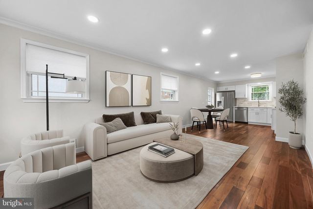 28 S FLOYD ST, Alexandria, VA 22304