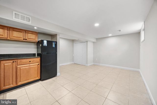 28 S FLOYD ST, Alexandria, VA 22304