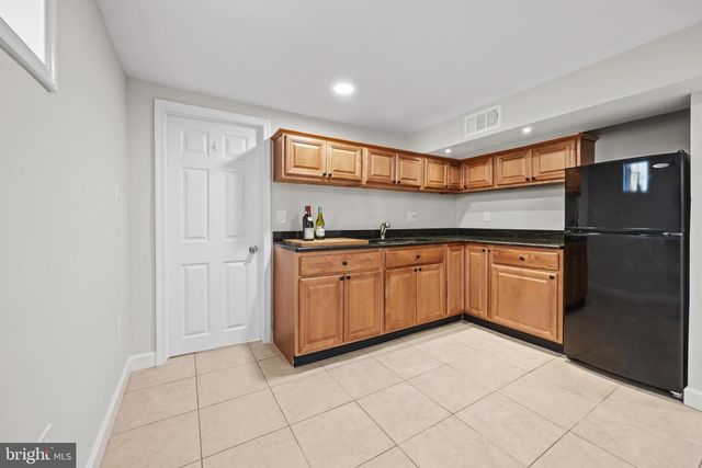 28 S FLOYD ST, Alexandria, VA 22304