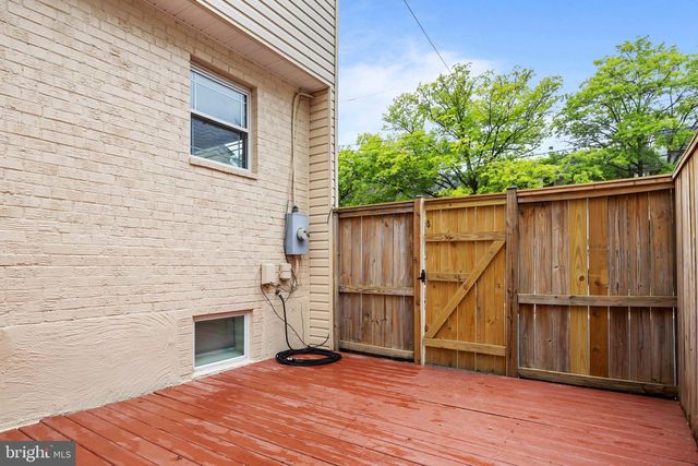 28 S FLOYD ST, Alexandria, VA 22304