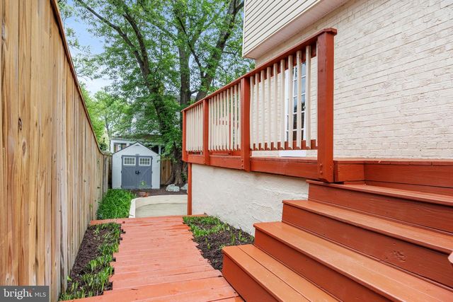 28 S FLOYD ST, Alexandria, VA 22304