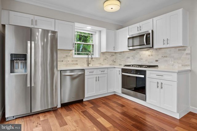 28 S FLOYD ST, Alexandria, VA 22304