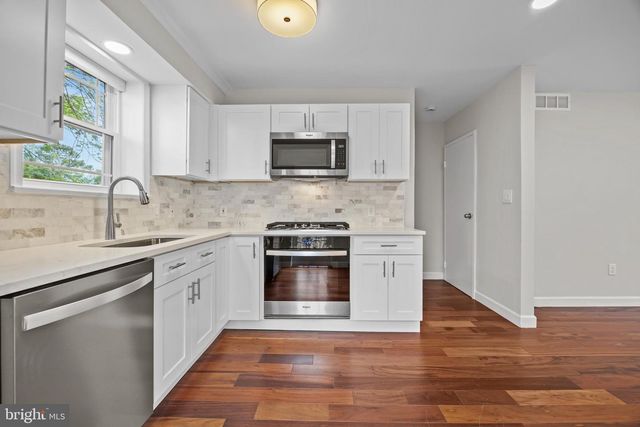 28 S FLOYD ST, Alexandria, VA 22304