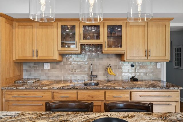 1125 W Wood Street, Palatine, IL 60067