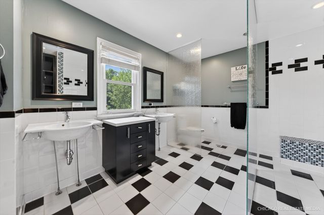 1125 W Wood Street, Palatine, IL 60067
