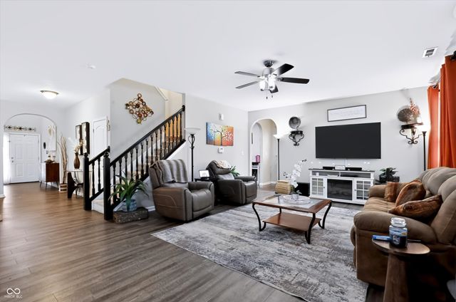 1294 Valdarno Drive, Greenwood, IN 46143