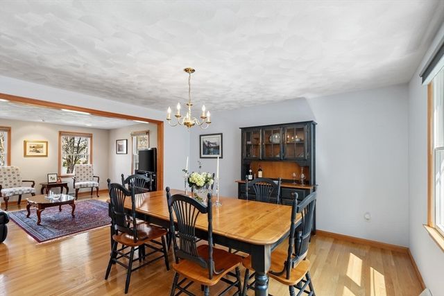 17 Seneca Lane, Wilmington, MA 01887