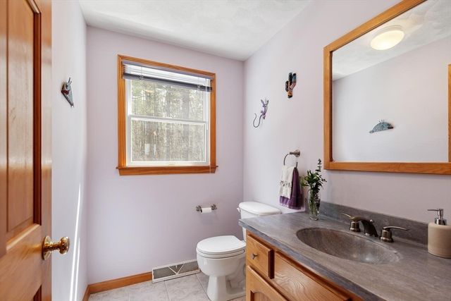 17 Seneca Lane, Wilmington, MA 01887