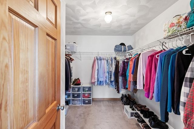 17 Seneca Lane, Wilmington, MA 01887