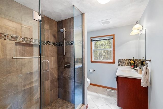 17 Seneca Lane, Wilmington, MA 01887