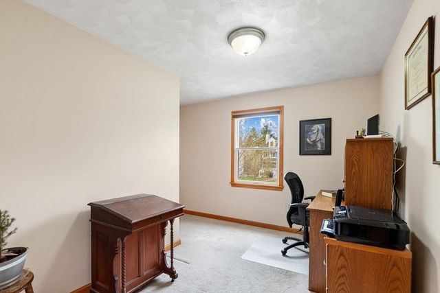 17 Seneca Lane, Wilmington, MA 01887