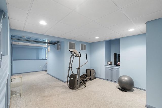 17 Seneca Lane, Wilmington, MA 01887