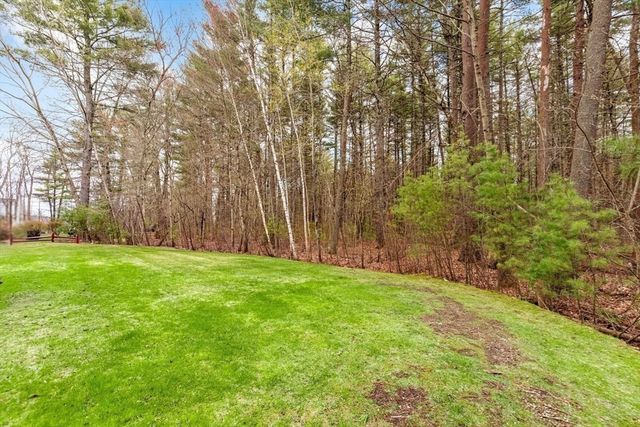 17 Seneca Lane, Wilmington, MA 01887