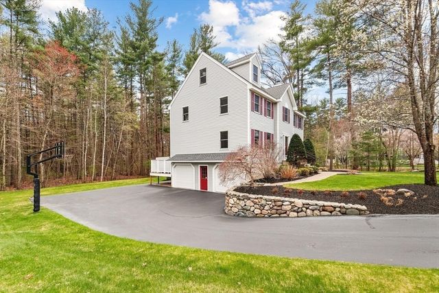 17 Seneca Lane, Wilmington, MA 01887