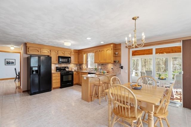 17 Seneca Lane, Wilmington, MA 01887